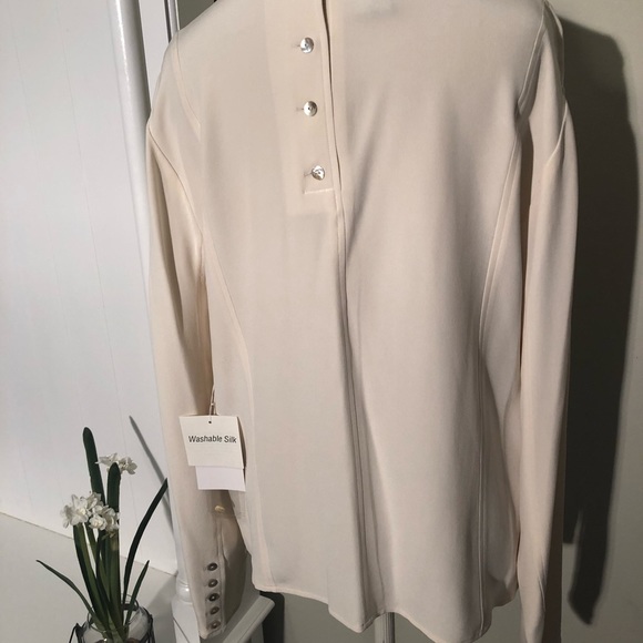 Neiman Marcus Winter White Washable Silk Blouse - Picture 3 of 8
